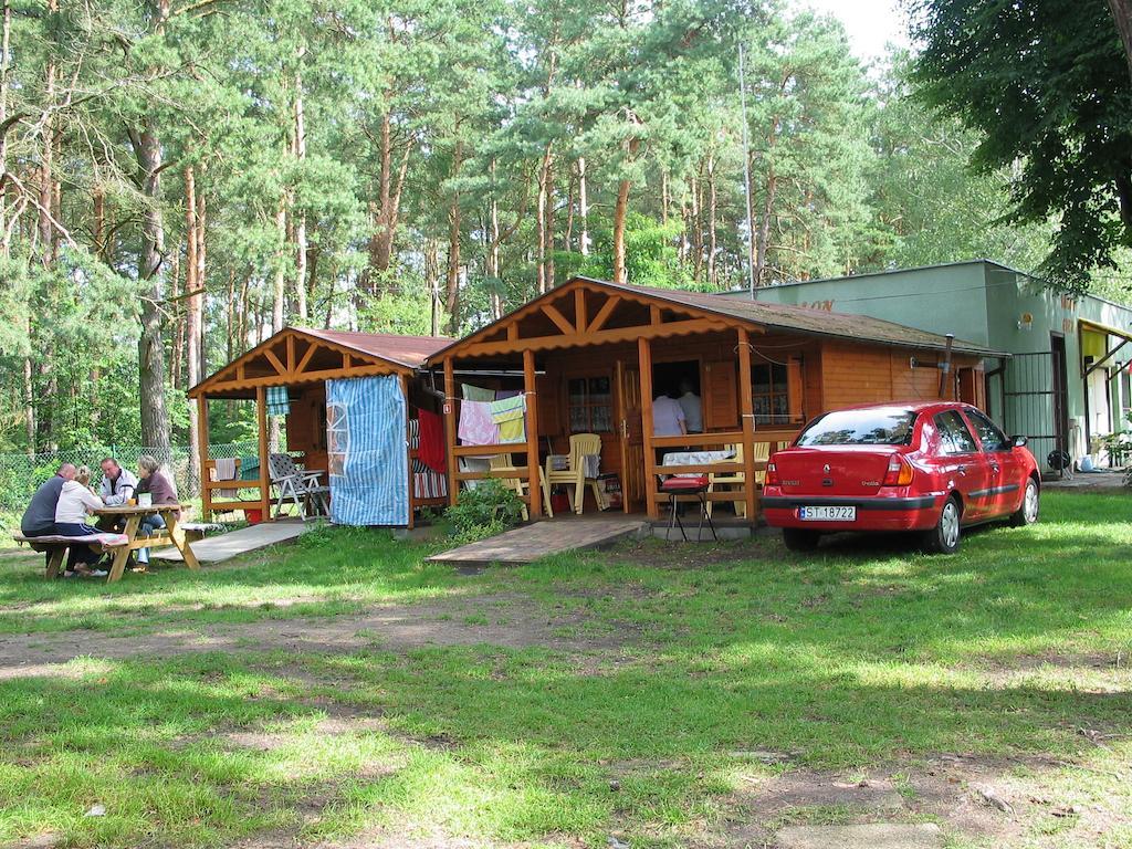 Отель Osrodek Wypoczynkowy Jelonek Вольштын Экстерьер фото